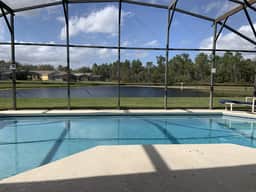 Cosy 4 bed villa overlooking a  lake (329645)
