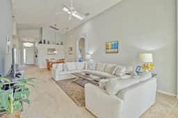 Gorgeous 5 bed with south facing pool (350187)