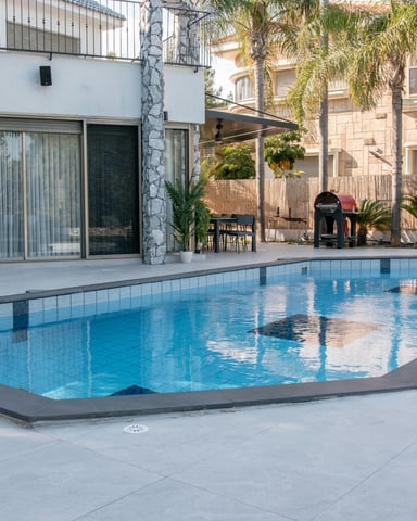 Private pool