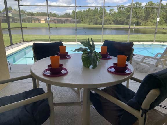 Cosy 4 bed villa overlooking a  lake (329645)
